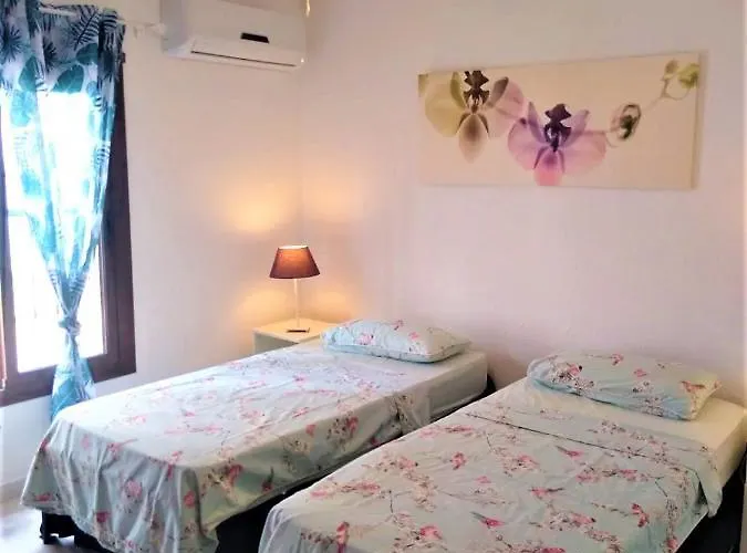 Pueblo Andaluz Нерха